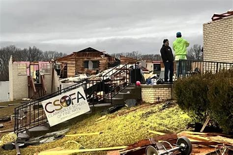 Tennessee tornado: Sirens 'failed to alert residents' to incoming storm ...