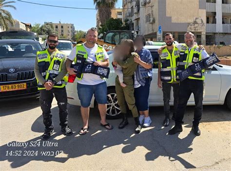 אופקים תינוקת כבת שנה ננעלה ברכב מתנדבי ידידים חילצו אותה בשלום