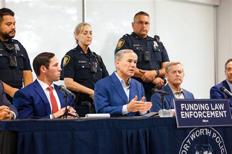 Governor Abbott Touts Pro Law Enforcement Public Safety Record In Fort