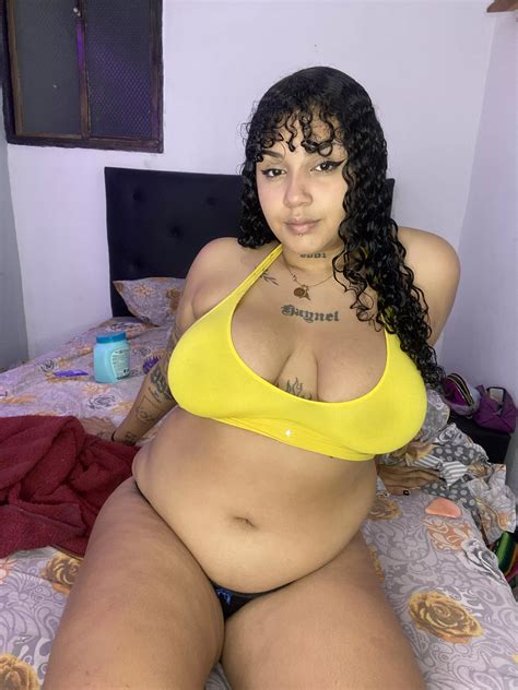 I Like To Have My Legs And Belly Squeezed While I M On Top Do You Like To Squeeze Nudes BBW