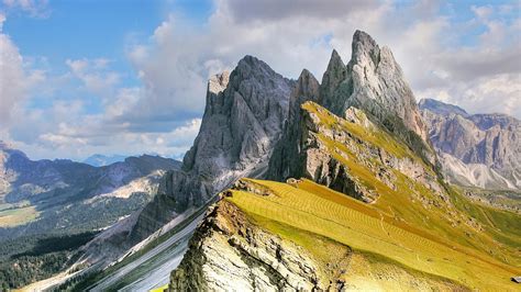 Dolomites (Val Gardena, Italy) - backiee