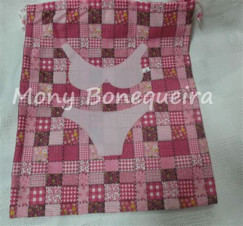 Mony Bonequeira Porta Lingerie