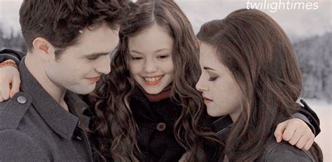 Twilight Renesmee Edward Bella Emmett Rosalie Couple Photos