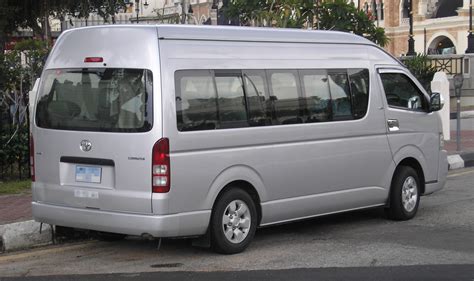 Toyota Hiace Grand Cabin: Photos, Reviews, News, Specs, Buy car