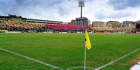 Catanzaro Riqualificazione Stadio Ceravolo Disco Verde Per Il