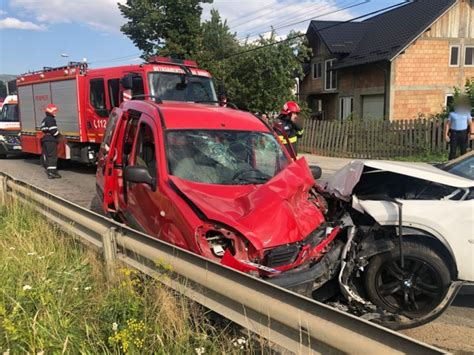 Trei Adul I I Un Copil La Spital Dup Ce Un Boto Nean Cu Bmw A