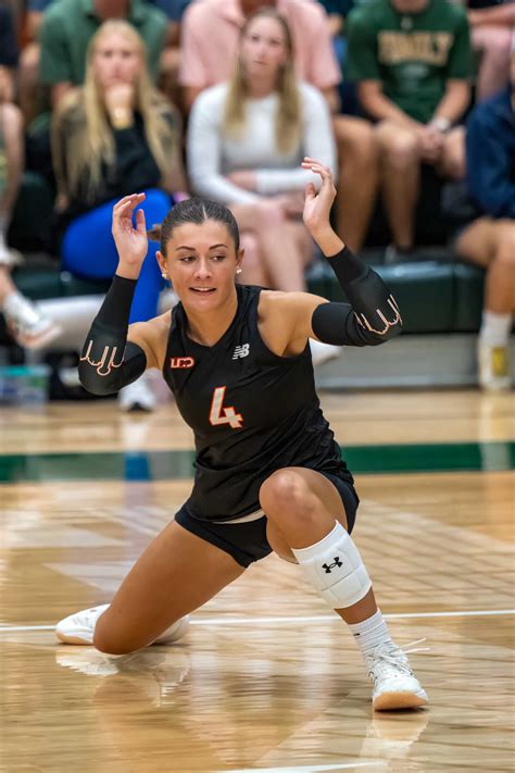 U of Texas at Dallas Volleyball - Photos by Doug Fejer