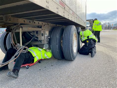 Inspectors place 12.6% of vehicles OOS in Canada during CVSA’s Brake