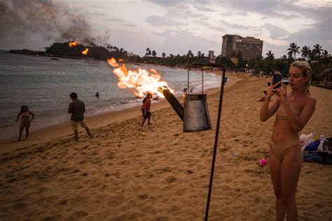 Unawatuna Beach - Sri Lanka Tourism A to Z .com