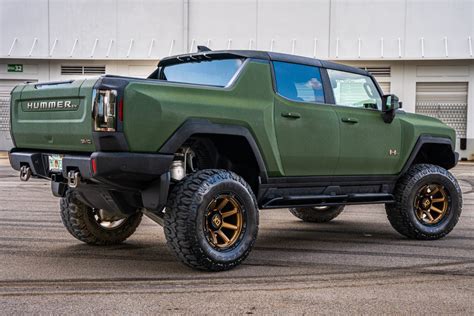 Soflo Customs Debuts Worlds First Kevlar Coated Lifted Custom