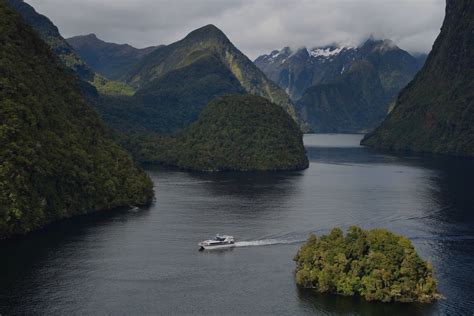 Milford Sound + Doubtful Sound Package | Milford Sound Luxe Tours