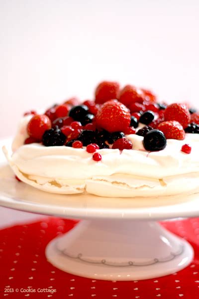 Pavlova Taart Met Rood Fruit Recept Cookie Cottage