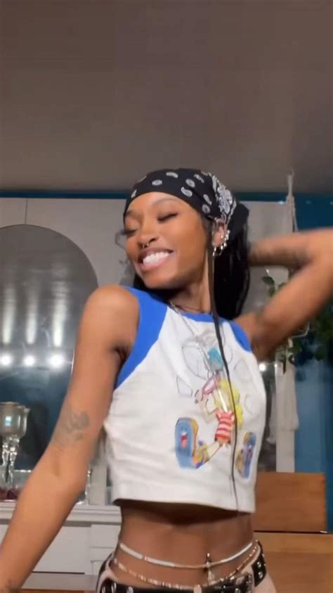 Pin On Brunette Girl