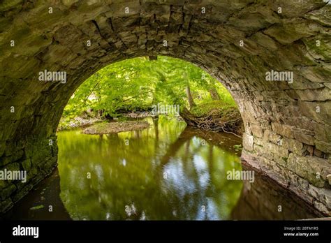 Old Stone Arch Bridge Over The River Alyn North Wales Stock Photo Alamy