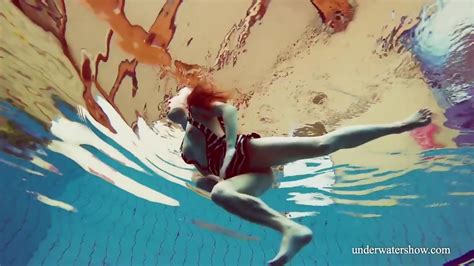 Hot Russian Underwater Babe Nina Mohnatka Nina Nieves