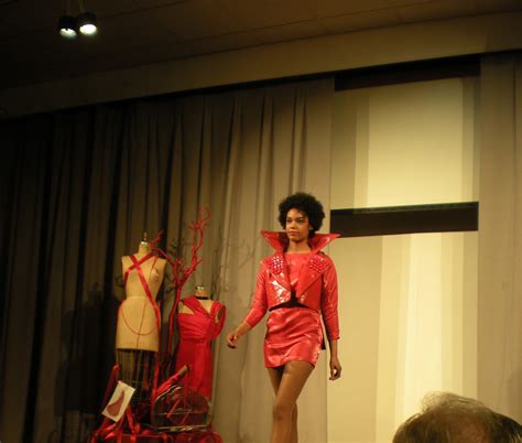 It Chat Red Hot Runway Chicago Red Dress Party