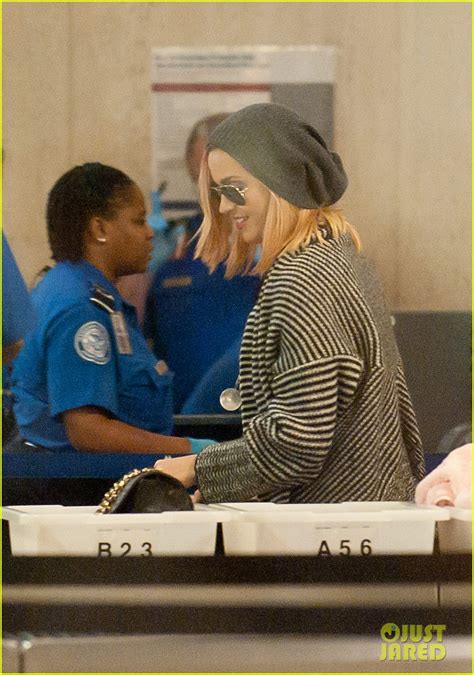 Katy Perry Debuts Blonde Hair At LAX Photo 2588698 Katy Perry Photos Just Jared Celebrity
