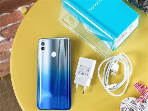 Honor 10 Lite pictures, official photos