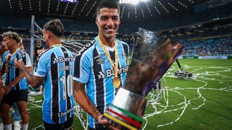 Vidente bate o martelo e afirma que o Grêmio será campeão em 2024