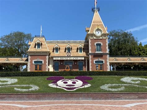 Disneyland Resort To Build New Entry Gates To Disneyland Park And