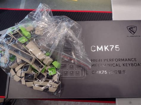 FL Esports CMK75 unboxing : r/BudgetKeebs