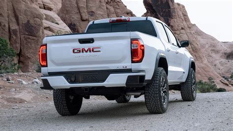 2023 GMC Canyon - Road Tests MotorWeek