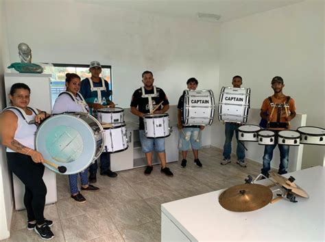 Banda Marcial Recebe Novos Instrumentos