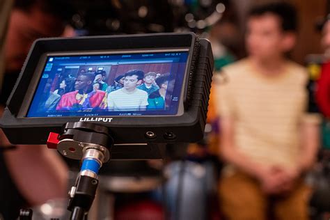 เยยมกองถาย พรอมสมภาษณเอกซคลซฟกบทมนกแสดง Sex Education 2 ทเวลส THE STANDARD