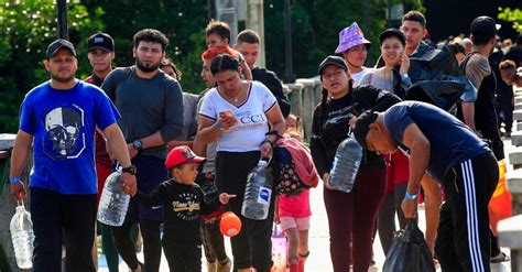 Varados Y Sin Plata Casi Migrantes Est N Viviendo En Las Calles