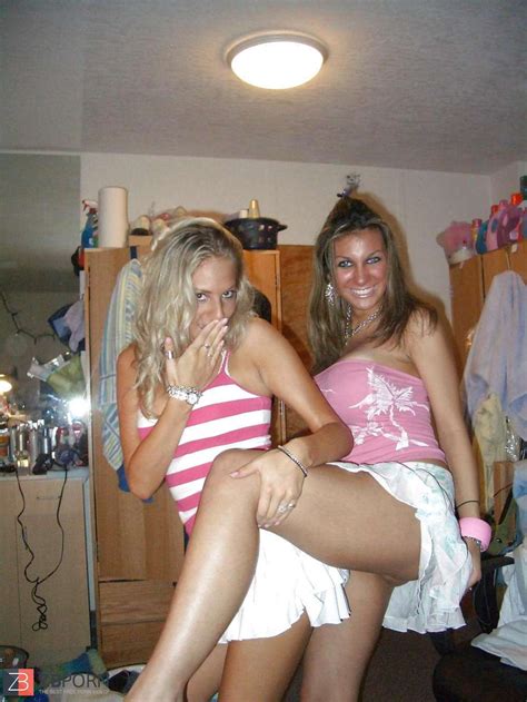 UPSKIRTS FOR REAL VOYEURS I ZB Porn