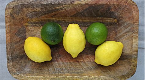 Lemons vs Limes – which one is better? - Vaya News