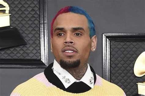 Chris Brown Says He Cant Book An Awards Show Los Angeles Times