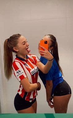 Pin By On Pines Creados Por Ti In 2024 Cute Friend Photos Blonde And Brunette Best Friends