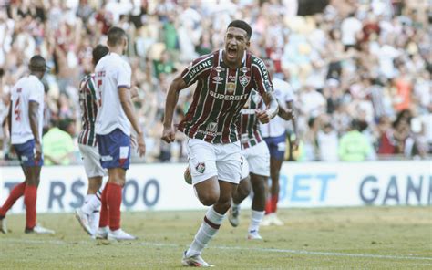 Rodada do Brasileiro foi favorável para o Fluminense que diminui risco