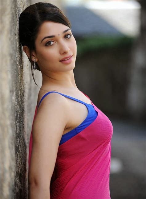 Tamanna Bhatia Looks Dropdead Gorgeous In Pink And Blue Saree Hot PHOTOSHOOT Bollywood