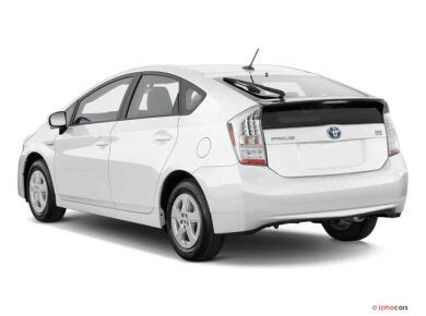 2010 Toyota Prius Review, Pricing, & Pictures | U.S. News