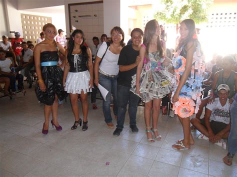 CDC Campo Alegre De Lourdes Desfile De Roupas Reciclaveis