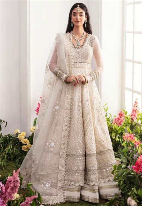 Engagement Nikkah Bride Dress Inspo Pakistani Wedding Dress