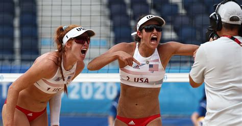 Kelly Claes And Sarah Sponcil Team Usas Young Beach Volleyball Sensations