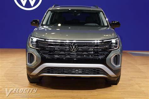 2024 Volkswagen Atlas Pictures