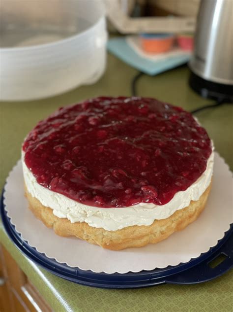 Rote Gr Tze Torte Mit Schmand Dr Oetker Rote Grutze Mit Vanille Sosse