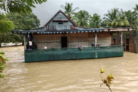 Longsor Dan Banjir Landa Kabupaten Di Sulsel