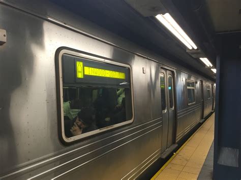 Nyc Subway Delays Broken Rail Causes Commute Chaos New York City Ny