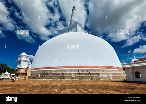 Ruwanweliseya Dagoba Anuradhapura Sri Lanka Stock Photo Alamy