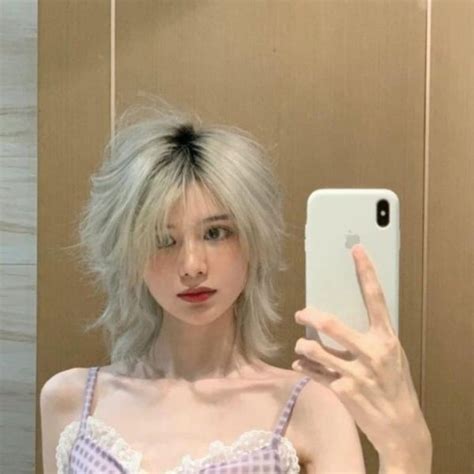 Tóc mullet layer nữ ngắn là gì Top 10 kiểu tóc mullet layer nữ ngắn hot nhất hiện nay Tiệm