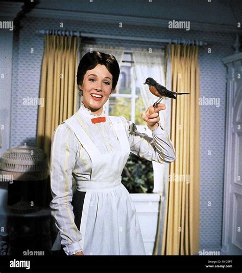 JULIE ANDREWS, MARY POPPINS, 1964 Stock Photo - Alamy