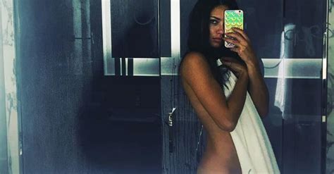 Hottest Celebrity Selfies Of Latina POPSUGAR Latina
