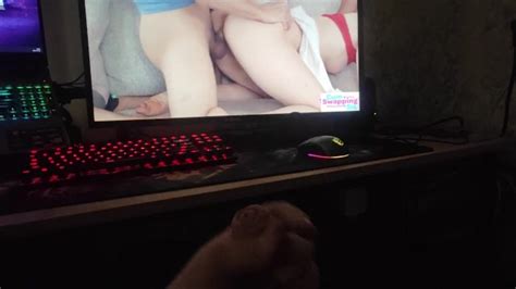 漫长的一天后我在手淫时差点被室友抓住 Pornhub Gay