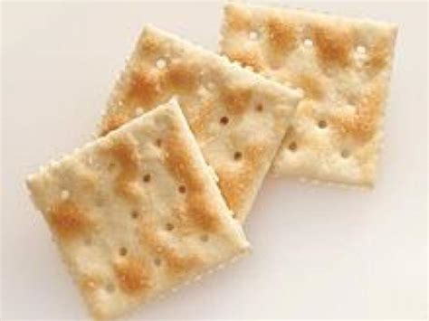 Saltine Crackers Nutrition Facts Eat This Much