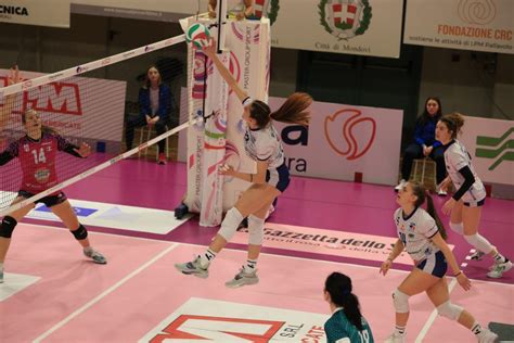 Volley A F Il Puma Mostra Gli Artigli La Lpm Bam Mondov